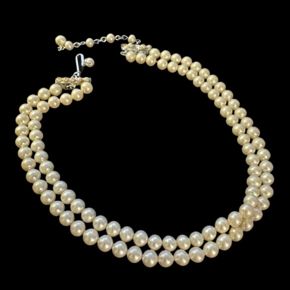 ✨ Elegant Vintage Two Strands Vintage Pearls Necklace